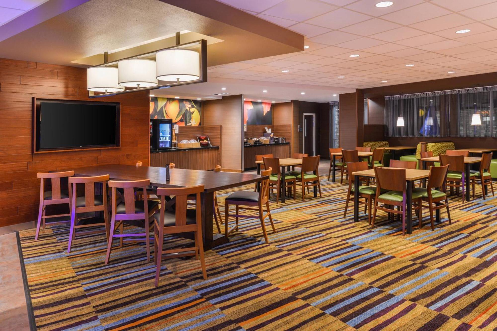 Fairfield Inn & Suites By Marriott Coralville Exterior foto